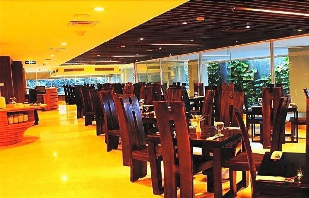 Arch Hotel בוגור מראה חיצוני תמונה