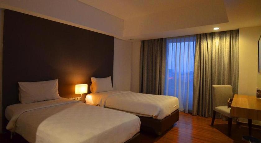 Arch Hotel בוגור מראה חיצוני תמונה