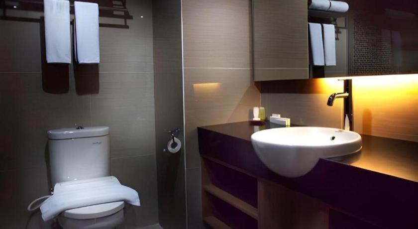 Arch Hotel בוגור מראה חיצוני תמונה