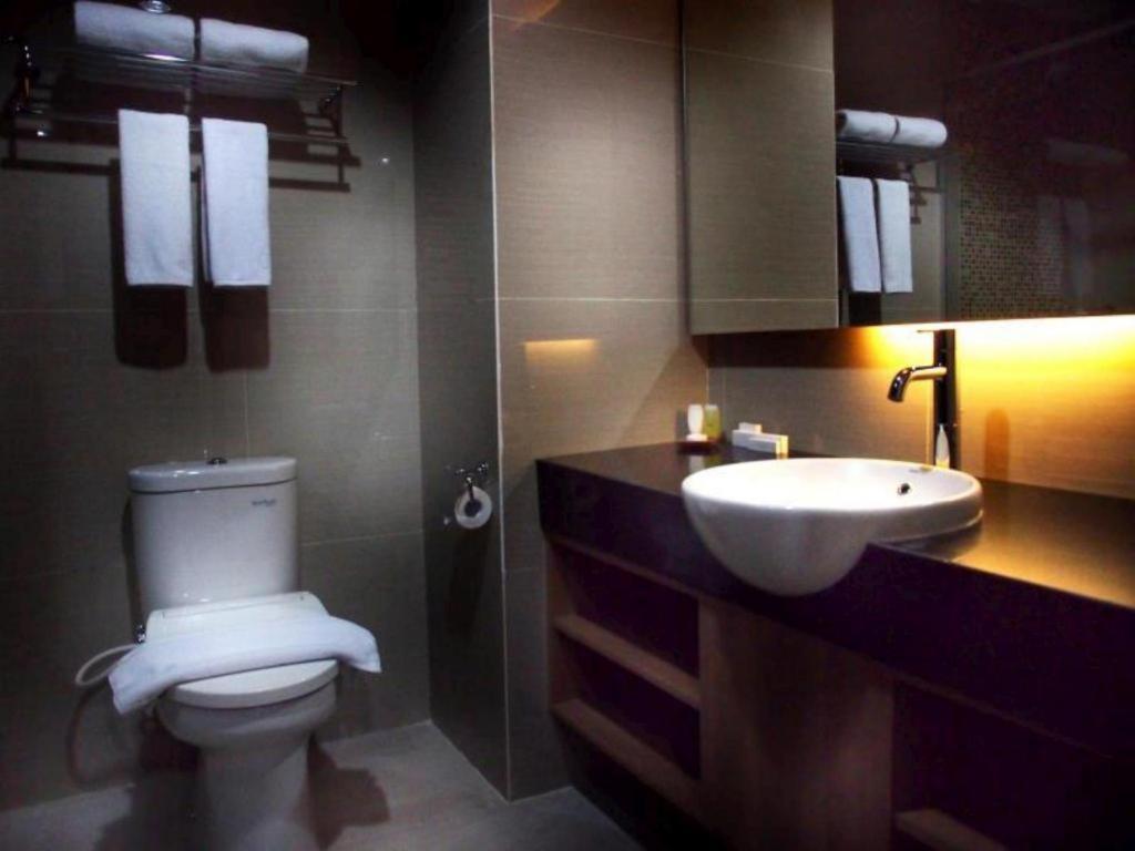 Arch Hotel בוגור מראה חיצוני תמונה