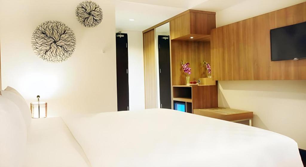 Arch Hotel בוגור מראה חיצוני תמונה